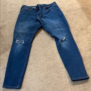 GAP women’s  Distressed Skinny Jeans - Dark Blue